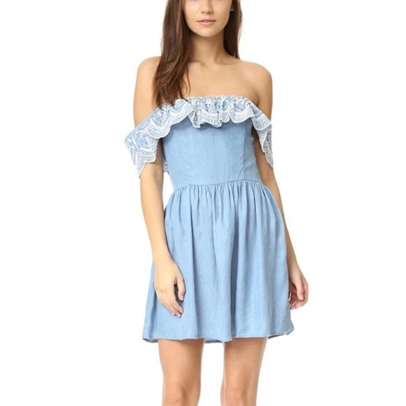 Lovers + Friends Dream Vacay Chambray Flounced eyelet Ruffle Embroidered Dress M - Picture 1 of 8